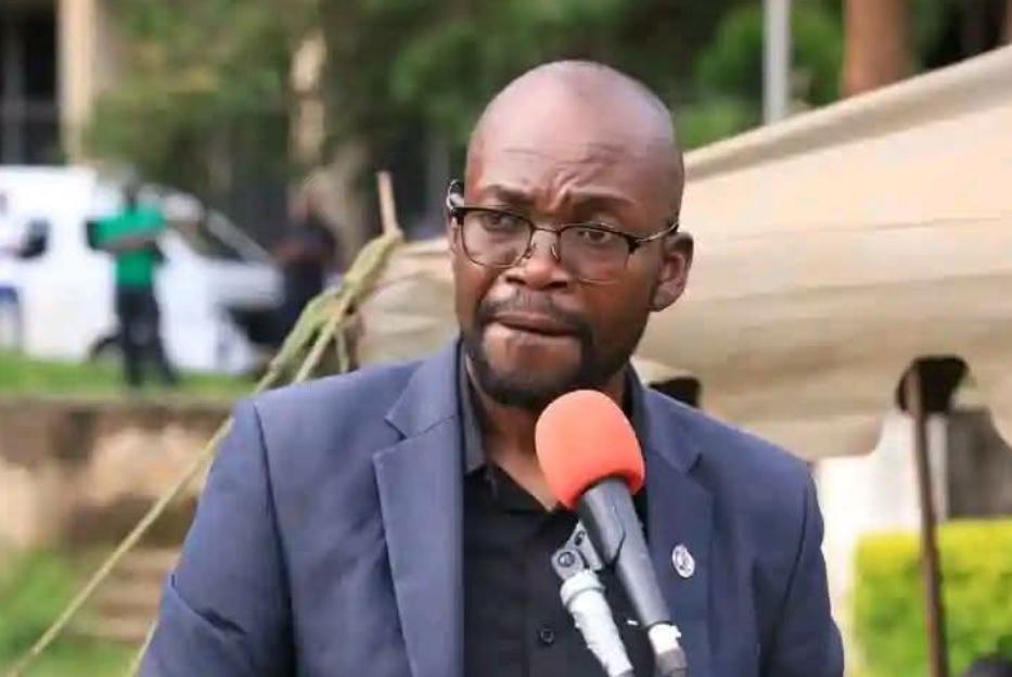 Former information minister Moses Kunkuyu granted bail in abuse of office case