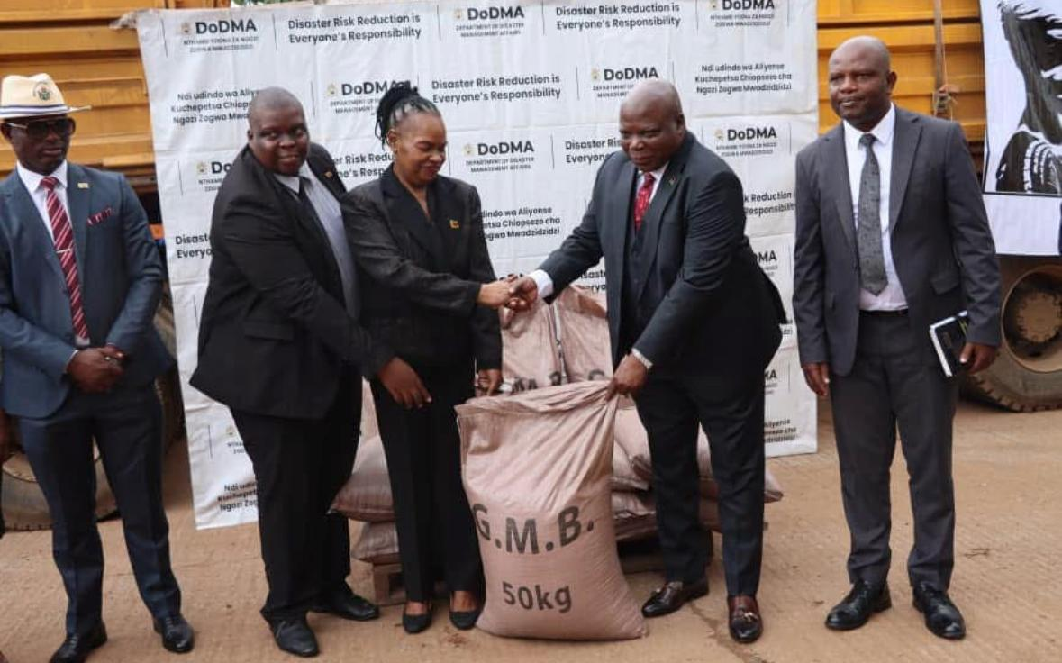 ‘We are one’: Zimbabwe aids Malawi with 370 tonnes of maize